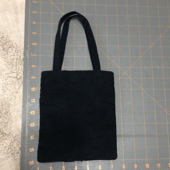 Kenneth Cole Reaction beaded evening bag. Black corduroy with beaded front.EUC - Picture 4 of 5